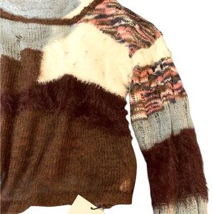 NWT Distressed crop sweater. Medium